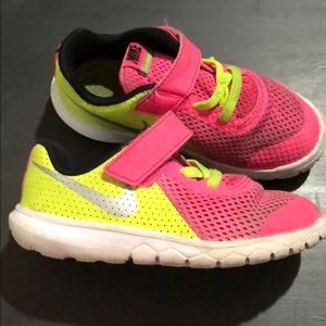 Little girls NIKE gym shoe/sneaker